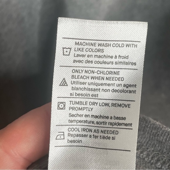 Vince Raw Edge Long Sleeve Henley T-Shirt in Gray L - Picture 14 of 15